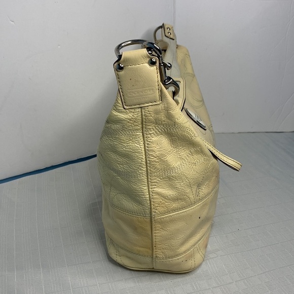 Coach Ivory Signature Stitch Crinkled Patent Leather Zip Hobo Shoulder Bag - Picture 2 of 9
